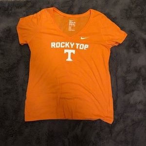 utk nike tee shirt